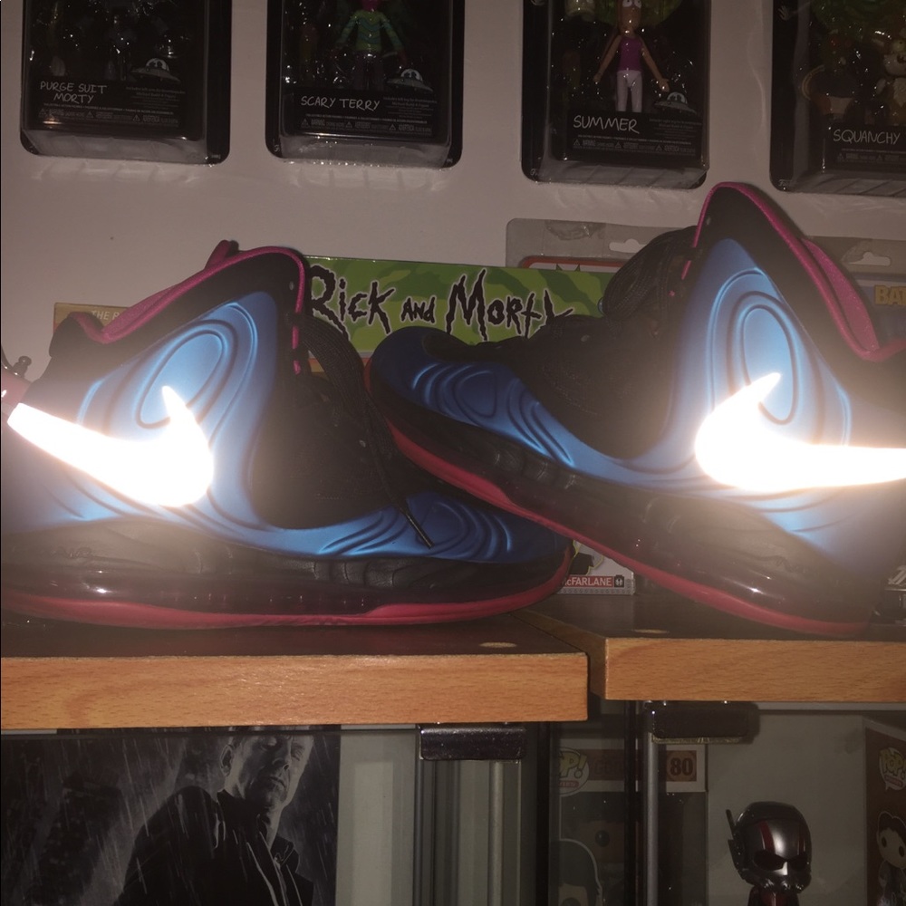 Nike hyperposites Miami Beach color way.